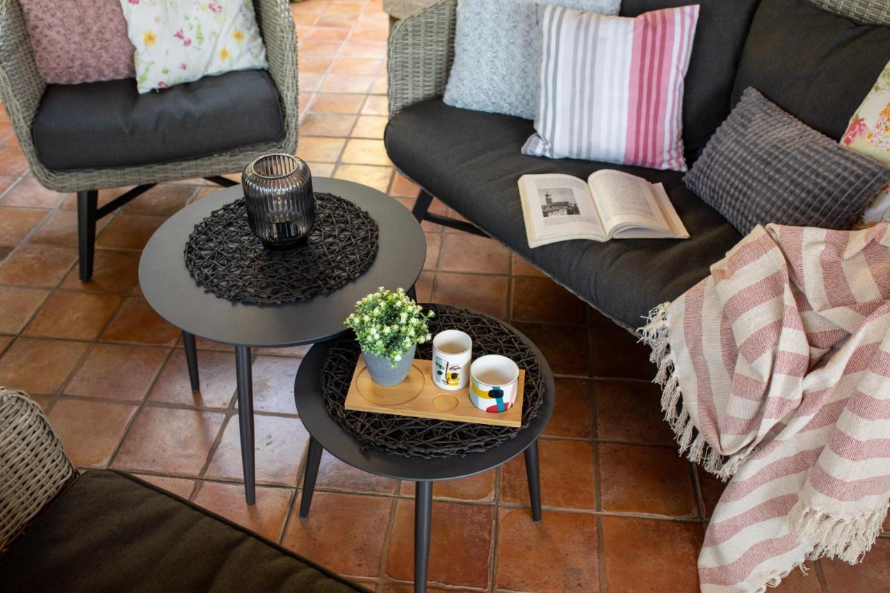 Apartman "Ela" Njivice Bagian luar foto